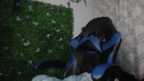 Snapshot of valquiria_sirgun chatting on May 11, 4:04 pm valquiria_sirgun online show from May 11, 4:04 pm