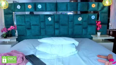 valtira nova online show from January 11, 7:30 pm