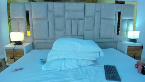Snapshot of valtira_nova chatting on July 7, 7:40 pm valtira nova online show from July 7, 7:40 pm