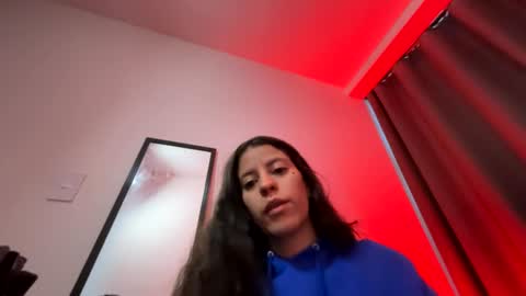 Snapshot of valunay chatting on August 5, 10:12 pm valunay online show from August 5, 10:12 pm
