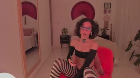 Snapshot of valyturner chatting on July 7, 12:24 am online show from July 7, 12:24 am