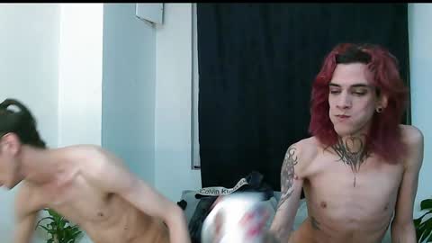 Vamp Noah and Dan online show from December 3, 4:14 am