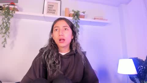 vamp  online show from November 18, 9:30 pm