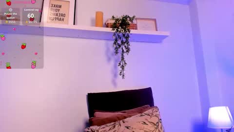 vamp  online show from March 13, 8:37 pm