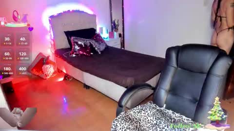 Snapshot of vampirella_crazy chatting on December 16, 2:49 am Valeria online show from December 16, 2:49 am