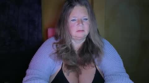 vampwoman online show from January 9, 8:50 am