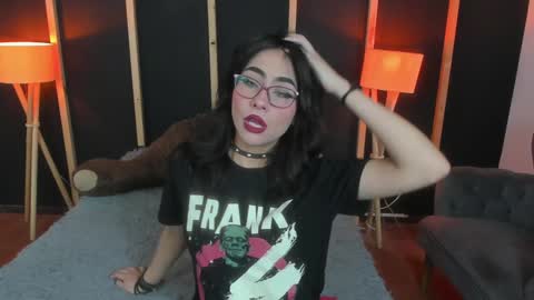 vampy_dolll online show from January 6, 12:57 pm