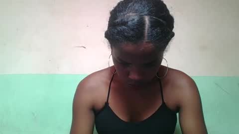 Snapshot of vanafiry chatting on January 11, 9:57 am vanafiry online show from January 11, 9:57 am