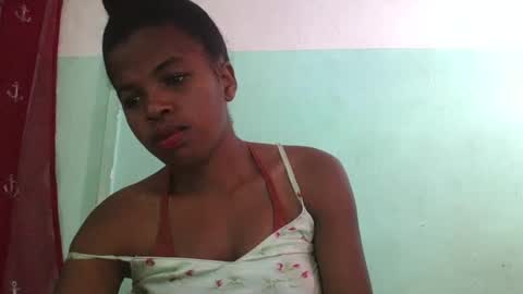 Snapshot of vanafiry chatting on January 27, 5:03 am vanafiry online show from January 27, 5:03 am