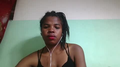 Snapshot of vanafiry chatting on January 29, 7:36 am vanafiry online show from January 29, 7:36 am