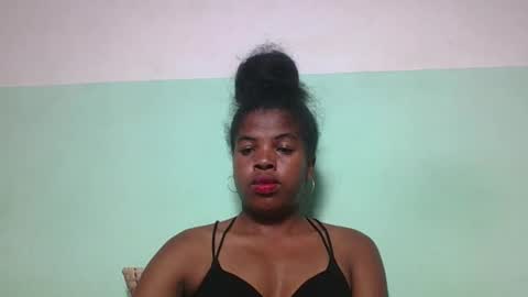 Snapshot of vanafiry chatting on February 4, 6:38 pm vanafiry online show from February 4, 6:38 pm