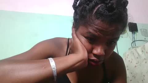 Snapshot of vanafiry chatting on February 5, 6:48 pm vanafiry online show from February 5, 6:48 pm