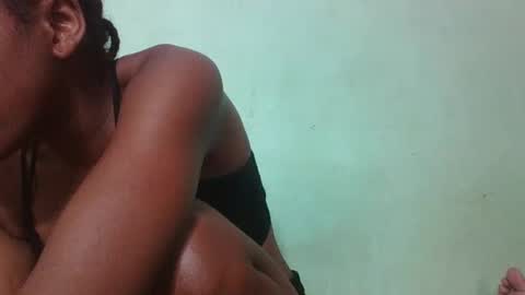 Snapshot of vanafiry chatting on February 6, 8:07 am vanafiry online show from February 6, 8:07 am