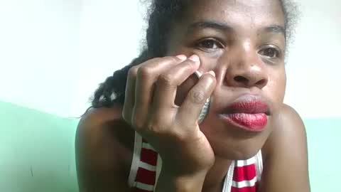 Snapshot of vanafiry chatting on February 8, 6:43 am vanafiry online show from February 8, 6:43 am