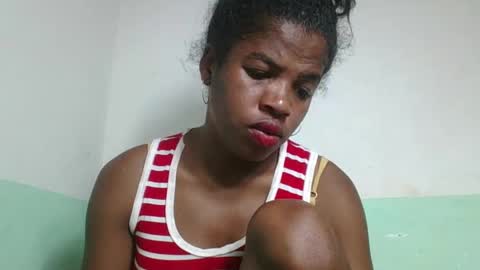 Snapshot of vanafiry chatting on February 9, 11:25 am vanafiry online show from February 9, 11:25 am