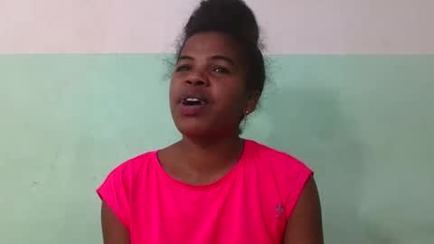 Snapshot of vanafiry chatting on February 11, 3:18 pm vanafiry online show from February 11, 3:18 pm