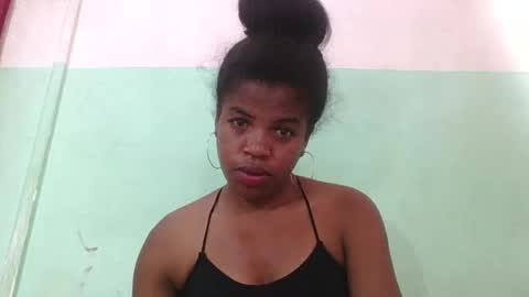 Snapshot of vanafiry chatting on February 15, 8:44 am vanafiry online show from February 15, 8:44 am