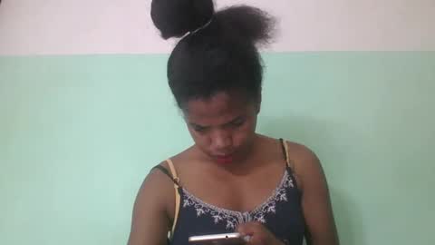 Snapshot of vanafiry chatting on February 21, 3:56 am vanafiry online show from February 21, 3:56 am