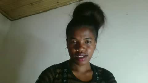 vanafiry online show from March 6, 9:39 am