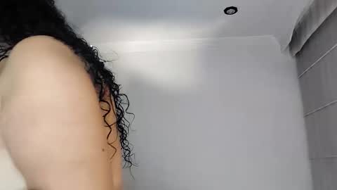 vanessa and samantha online show from February 22, 4:05 pm