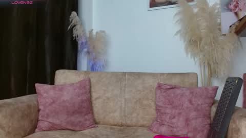 VANESSA BRETT online show from February 16, 4:52 am