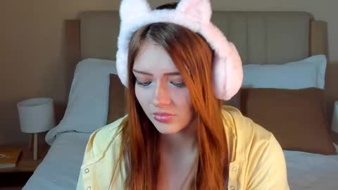 vanessa_foxyy online show from June 2, 8:11 pm