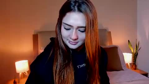vanessa_foxyy online show from June 19, 7:50 pm