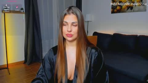 vanessa_moonn online show from November 18, 2:43 pm