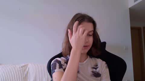 vanessa online show from December 3, 4:25 am