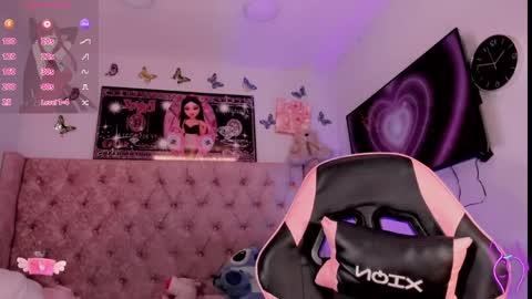 vanessacastroo online show from April 19, 5:51 am