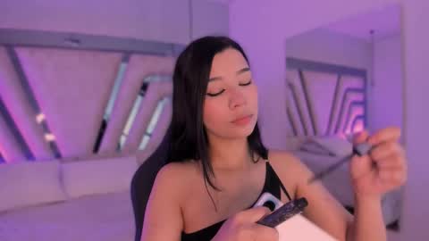 vanessaduval online show from October 27, 3:54 am