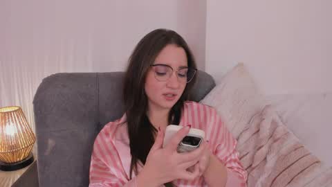 vanessajohnsonn online show from April 25, 2:36 am