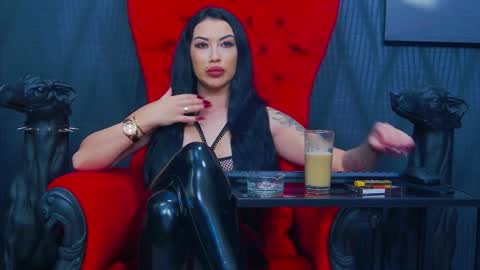 Miss Vanessa online show from February 4, 7:11 pm