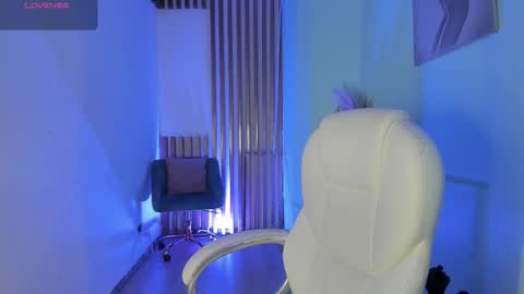 vanessascott_ online show from January 11, 12:59 am