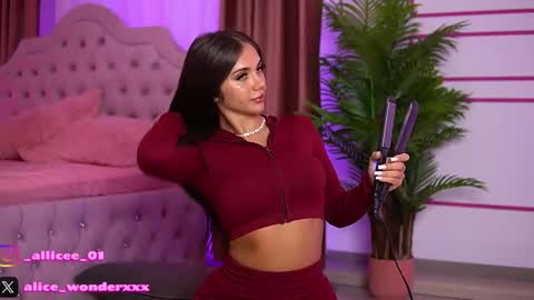 Vanessa Simon online show from October 29, 6:04 am