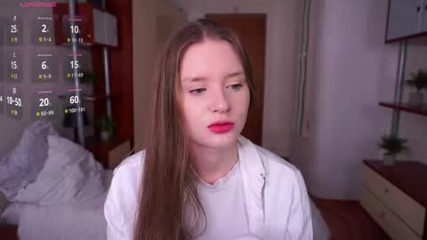 Snapshot of vanettakrupka chatting on February 1, 6:17 pm Luna online show from February 1, 6:17 pm