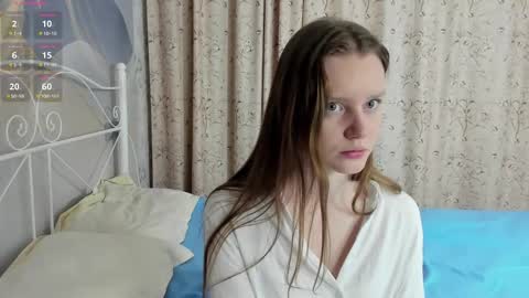 Snapshot of vanettakrupka chatting on February 27, 7:25 pm Luna online show from February 27, 7:25 pm