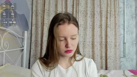 Snapshot of vanettakrupka chatting on March 4, 6:25 pm Luna online show from March 4, 6:25 pm