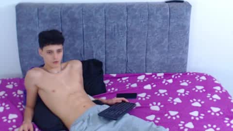Snapshot of vanie_ chatting on May 31, 1:03 am Ruby and Vanie online show from May 31, 1:03 am