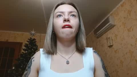 VanillaMuffin online show from January 10, 1:46 pm