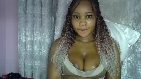 vanillavenus online show from May 6, 2:11 pm