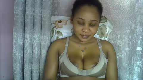 Snapshot of vanillavenus chatting on July 1, 12:29 pm vanillavenus online show from July 1, 12:29 pm