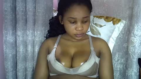 Snapshot of vanillavenus chatting on July 28, 11:17 am vanillavenus online show from July 28, 11:17 am