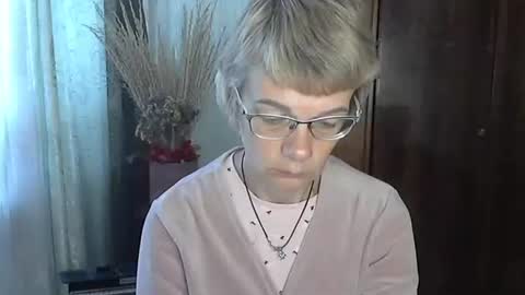 Vanillaxcreamy online show from October 20, 10:27 am