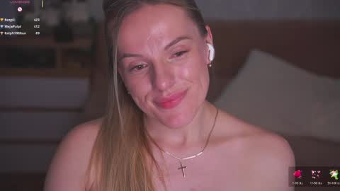 Sophie online show from May 27, 1:57 am