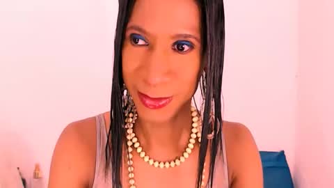 VANNESA online show from February 6, 3:00 am