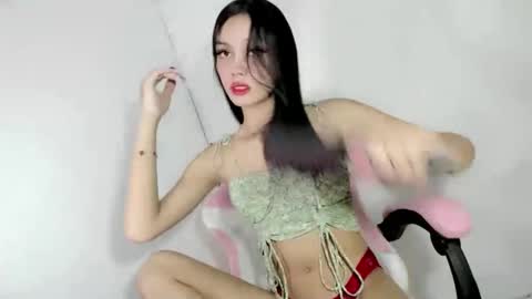 Snapshot of vannesasexyslutt chatting on November 5, 8:36 am VANNESA online show from November 5, 8:36 am