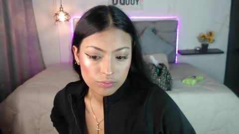 vane online show from December 7, 8:27 pm