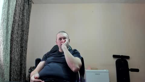 vano_822 online show from April 12, 8:19 am