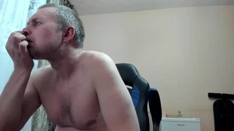 Snapshot of vano_822 chatting on May 12, 6:05 pm vano_822 online show from May 12, 6:05 pm